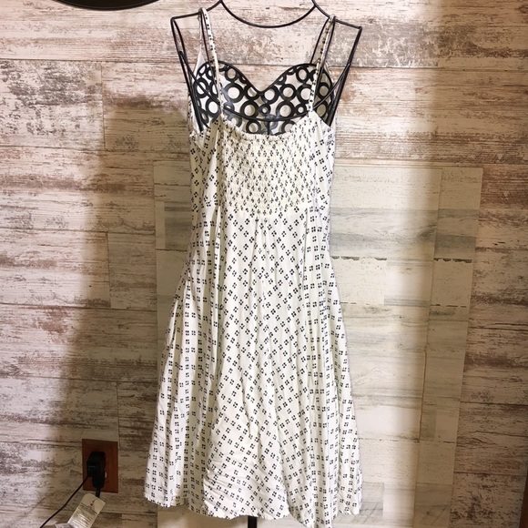 Old navy white and black dress size medium mini dress fit and flare summ… - Picture 5 of 5